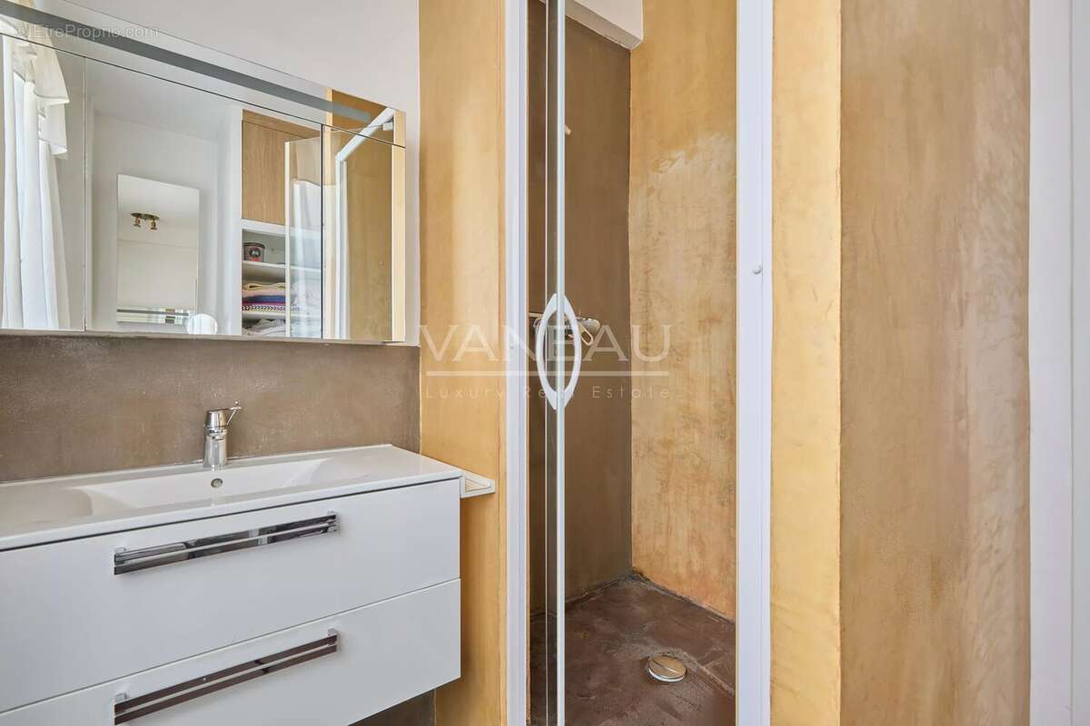 Appartement à PARIS-9E