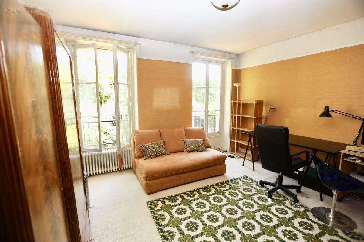 Maison à LA GARENNE-COLOMBES