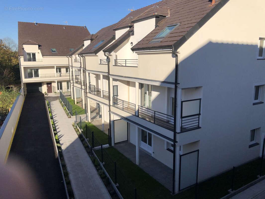 Parking à VILLIERS-LE-BEL