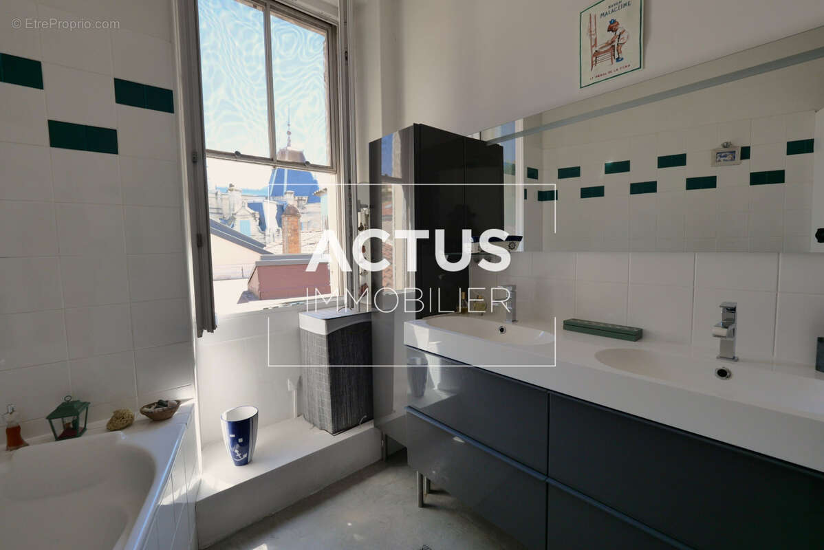 Appartement 107 m² à Salon-De-Provence  - photo 8