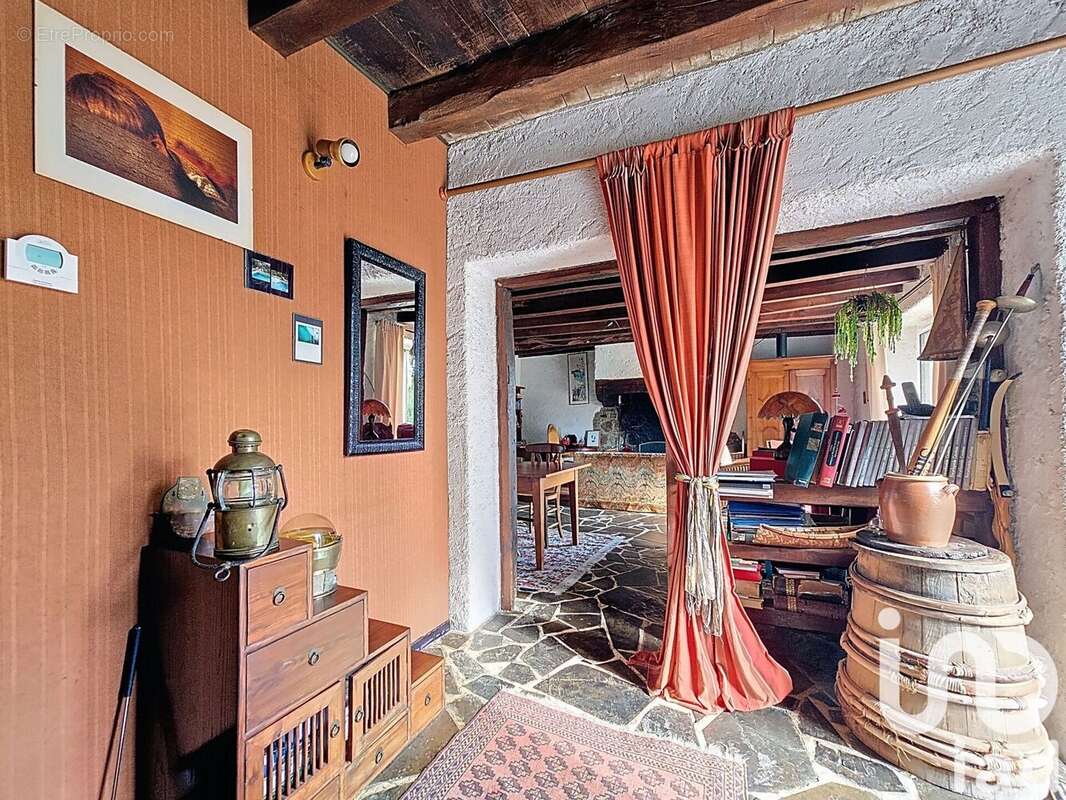 Photo 2 - Maison à MONTREUIL-LE-GAST