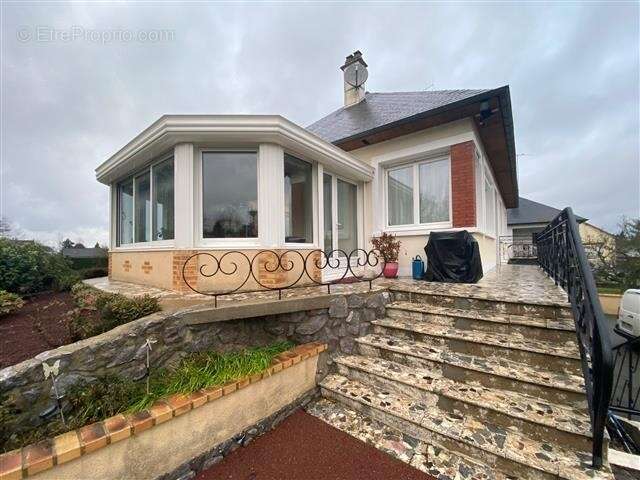 Maison à BONCHAMP-LES-LAVAL