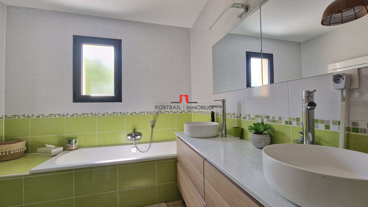 Maison à CUBZAC-LES-PONTS