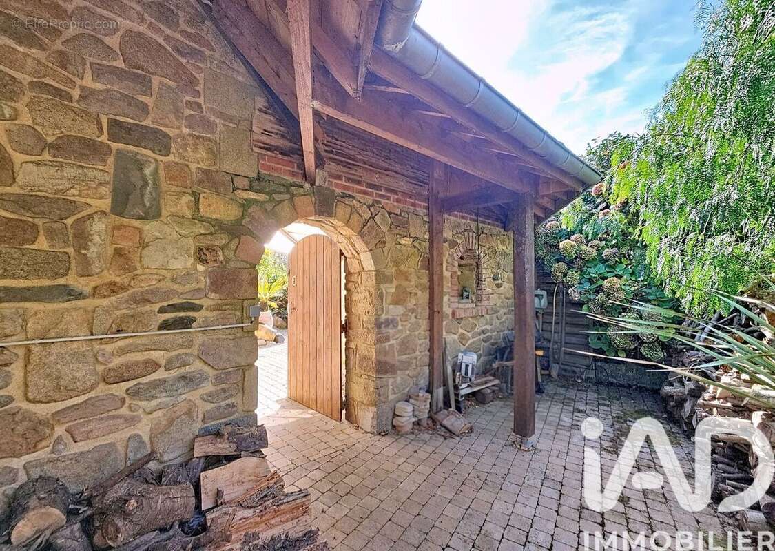 Photo 2 - Maison à LEZARDRIEUX