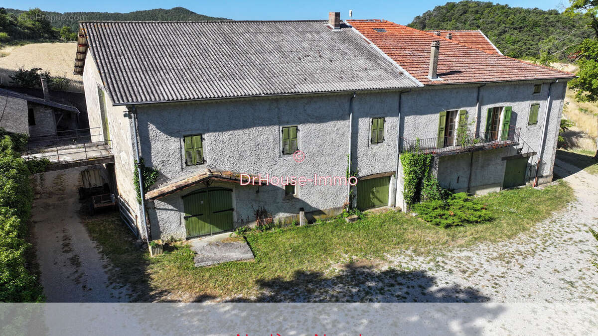 Maison à MONTCLAR-SUR-GERVANNE