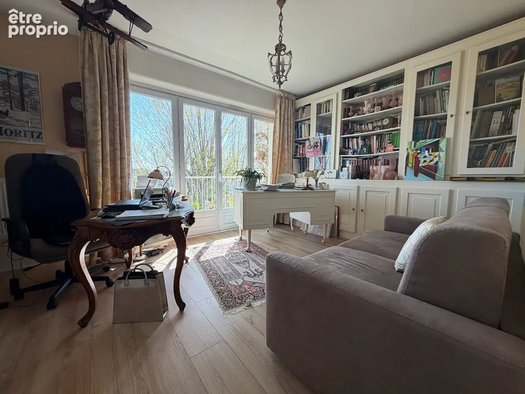 Mérignac Saint-Augustin - Appartement 5 pièces de 150 m² avec terrasse, garage double et cave - photo 13
