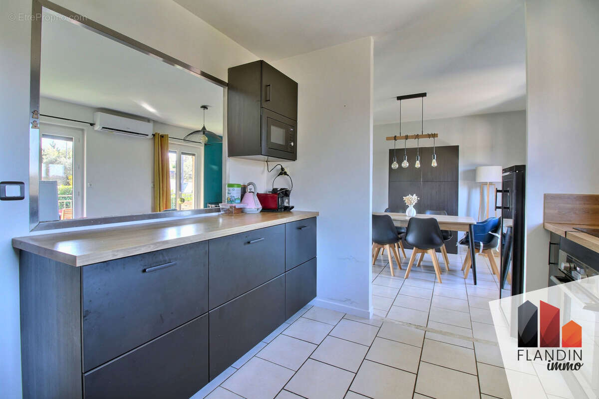 Appartement à VERNAISON