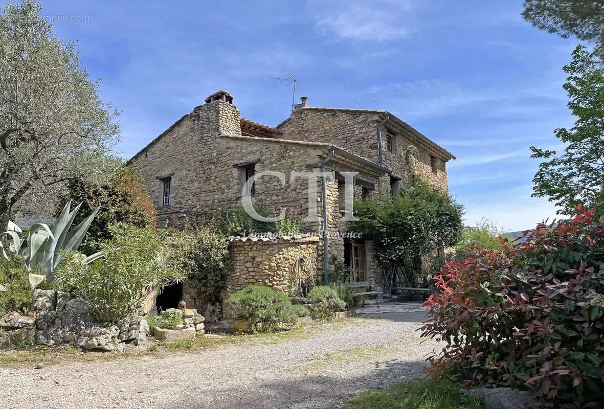 Maison à VAISON-LA-ROMAINE