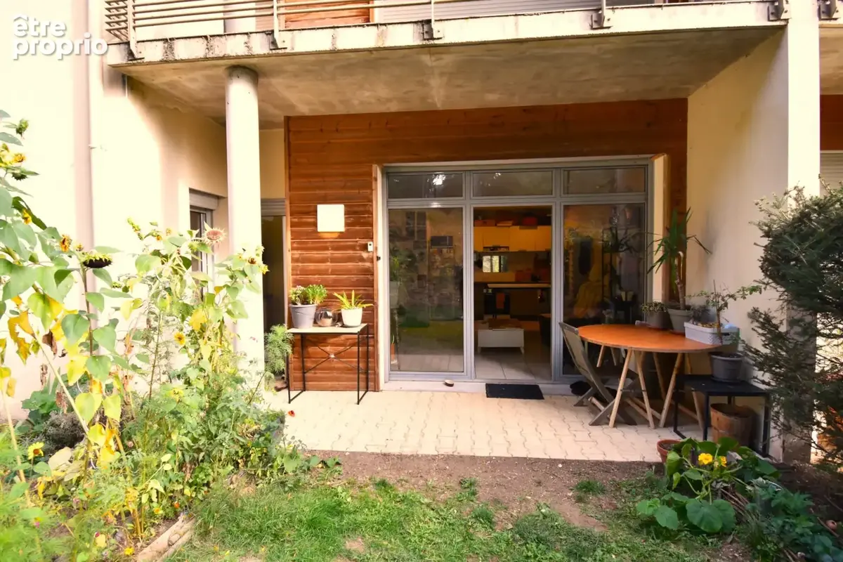 Appartement plain-pied avec extérieur LE CHAMBON SUR LIGNON (43) - photo 4