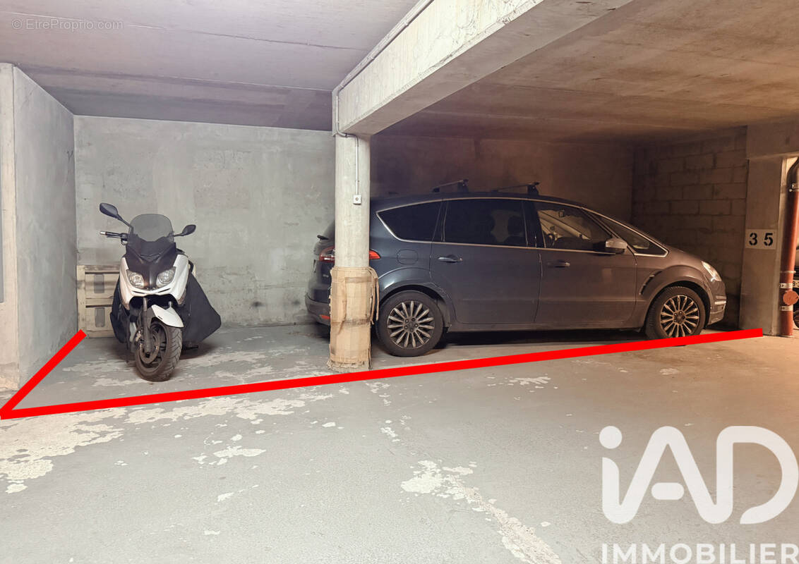 Photo 1 - Parking à PARIS-19E