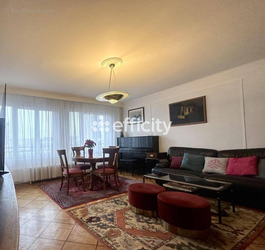 Appartement à PARIS-20E