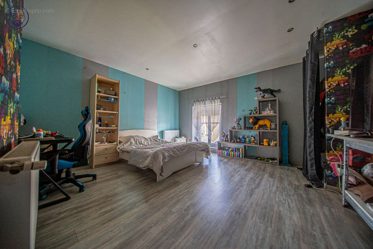 Spacieuse maison familiale avec jardin, dépendance et garage à Lacroix-sur-Meuse - photo 13