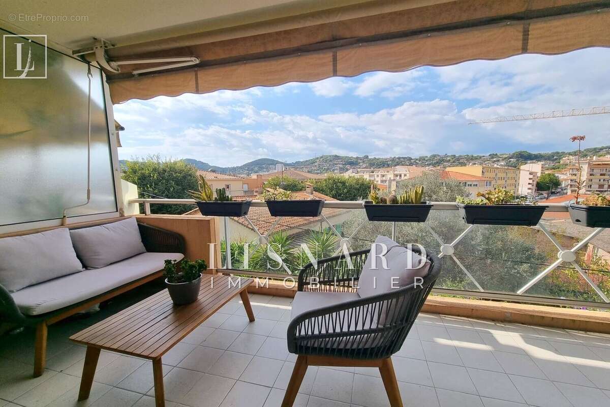 Appartement à VALLAURIS