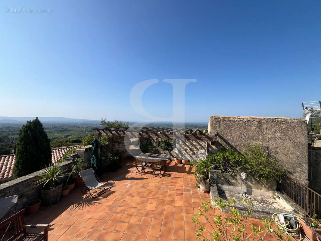 Maison à LE BARROUX