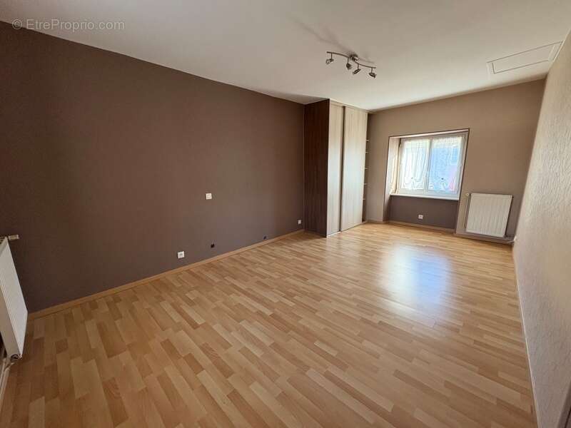 Maison à SAINT-SAMSON-DE-BONFOSSE