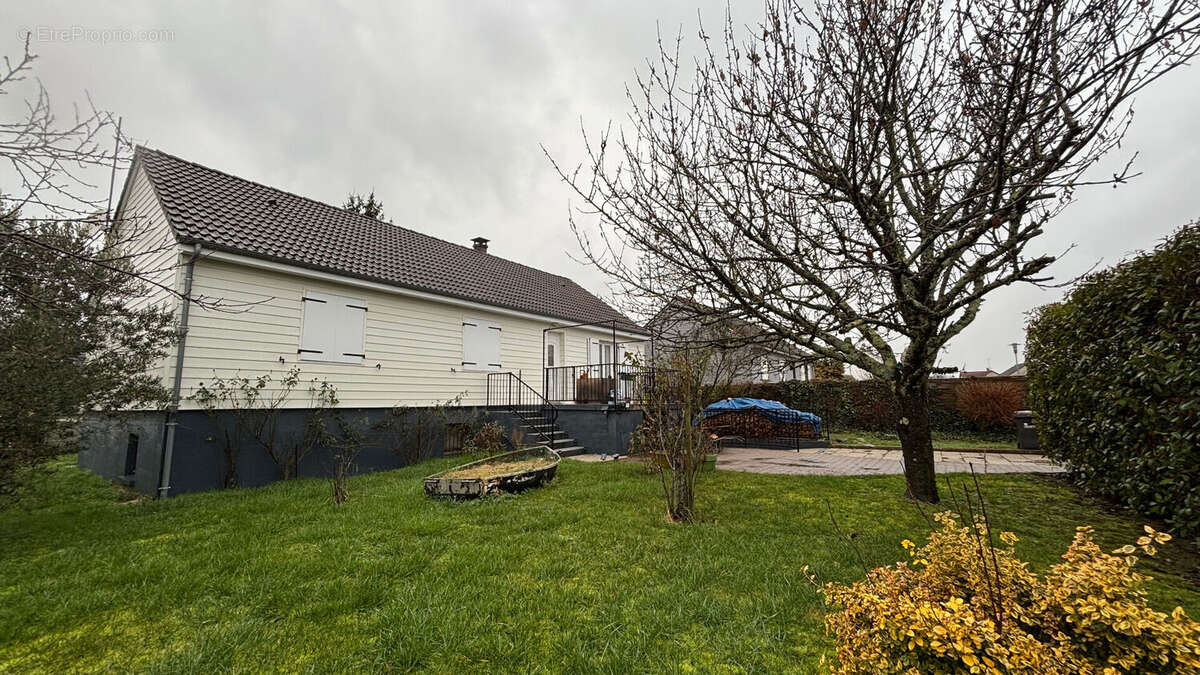 Maison à VARENNES-VAUZELLES