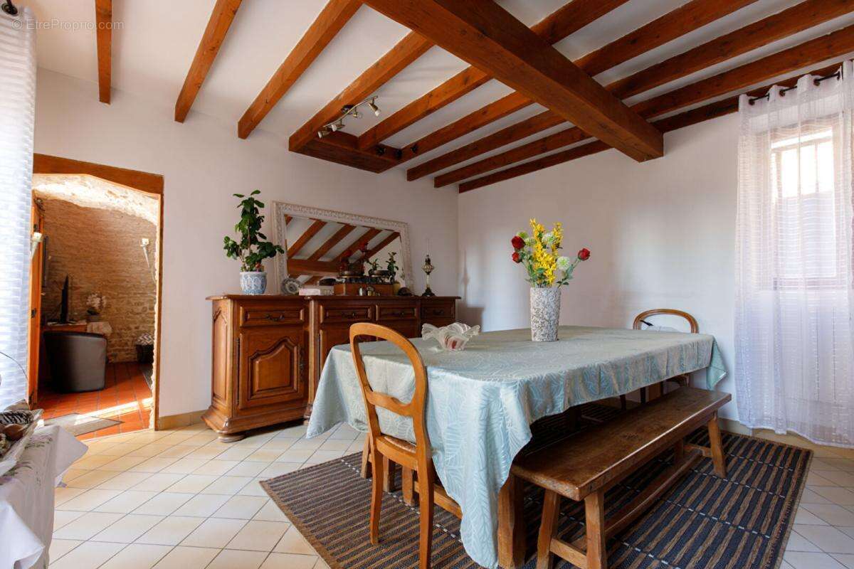 Maison à ISSOU