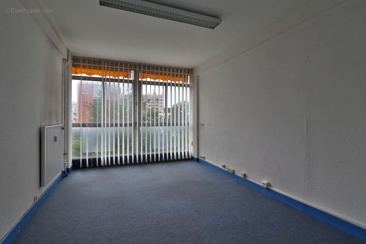 Commerce 81 m² à Troyes  - photo 6