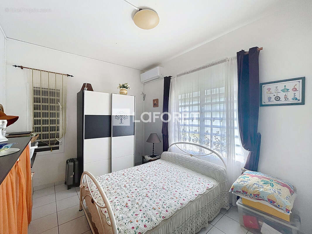 Maison à CAPESTERRE-BELLE-EAU