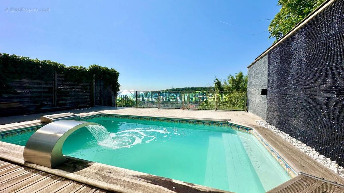 Maison à LE PLESSIS-ROBINSON