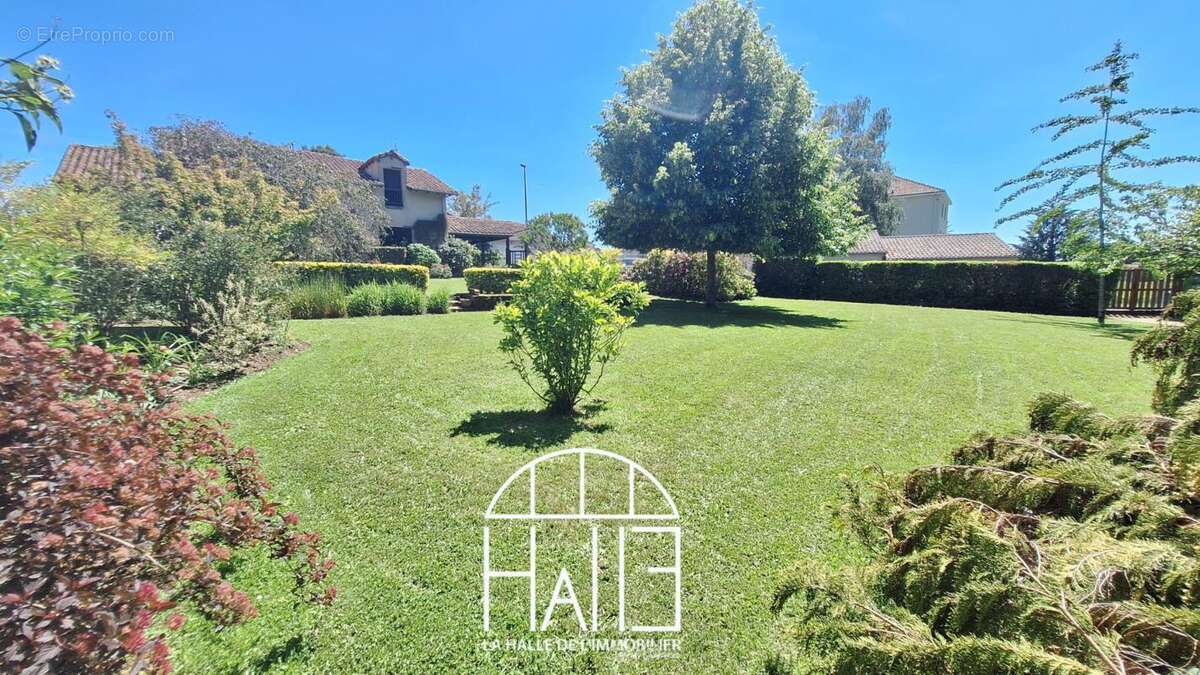Maison 113 m² à Mezieres-Sur-Issoire  - photo 8