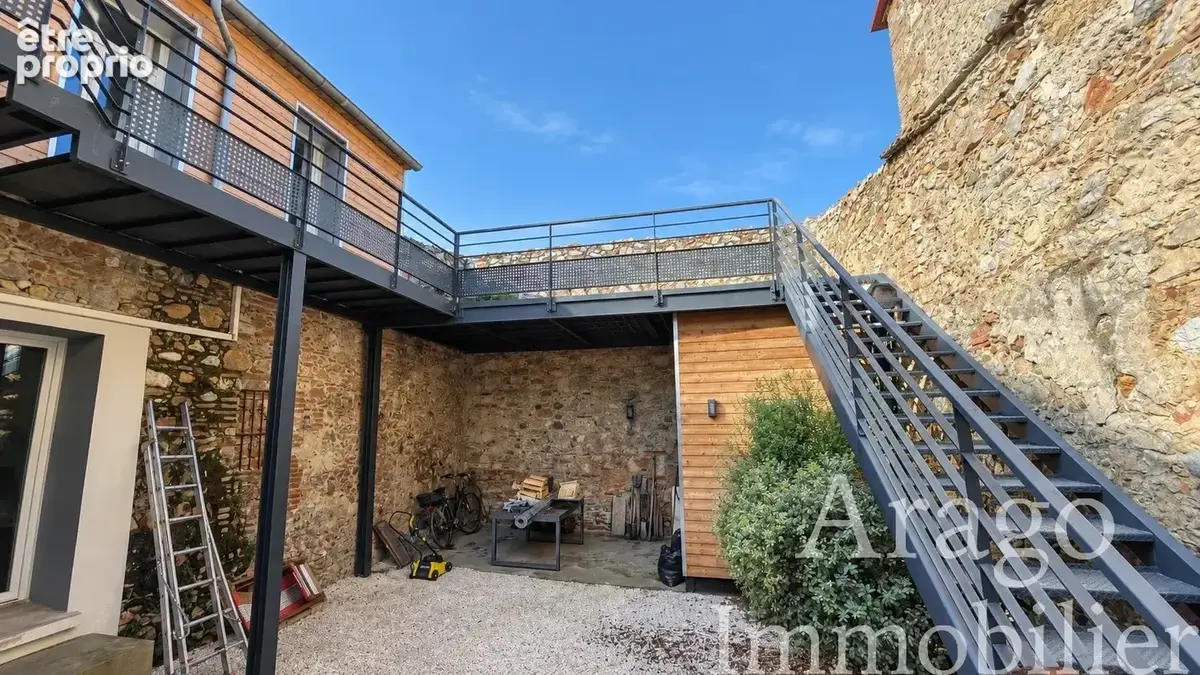 Maison de charme à vendre à Claira - photo 4