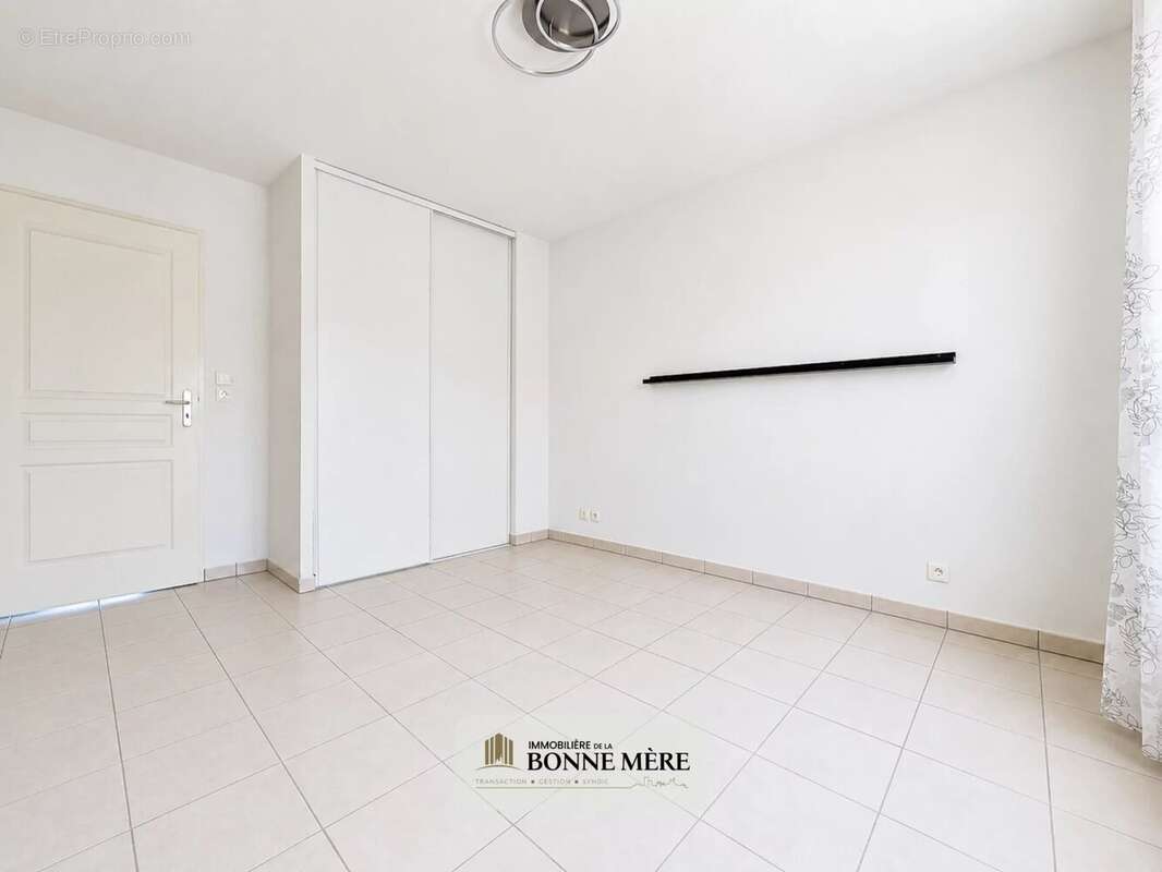 Appartement à MARSEILLE-14E