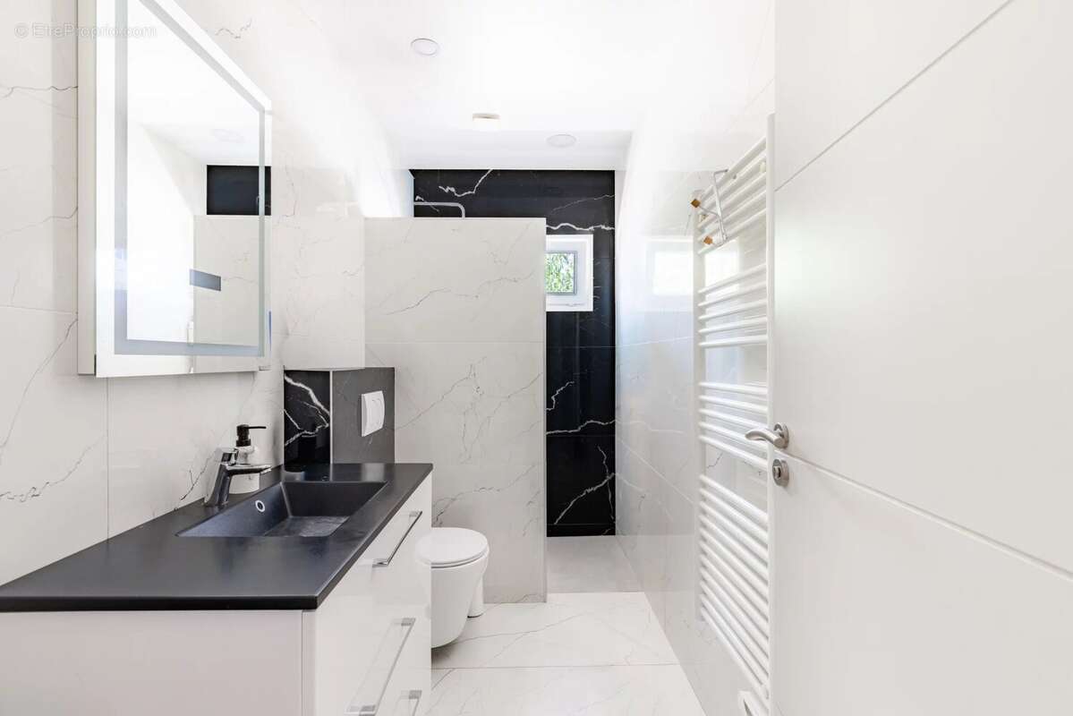 Belle maison de ville entièrement rénovée - photo 6