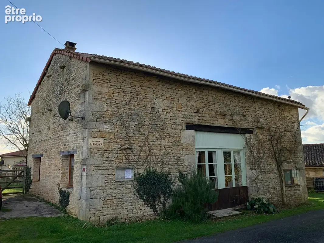 CHARENTE - Proche VERTEUIL-SUR-CHARENTE - Maison et maison d'amis - 13 Pièces - photo 14