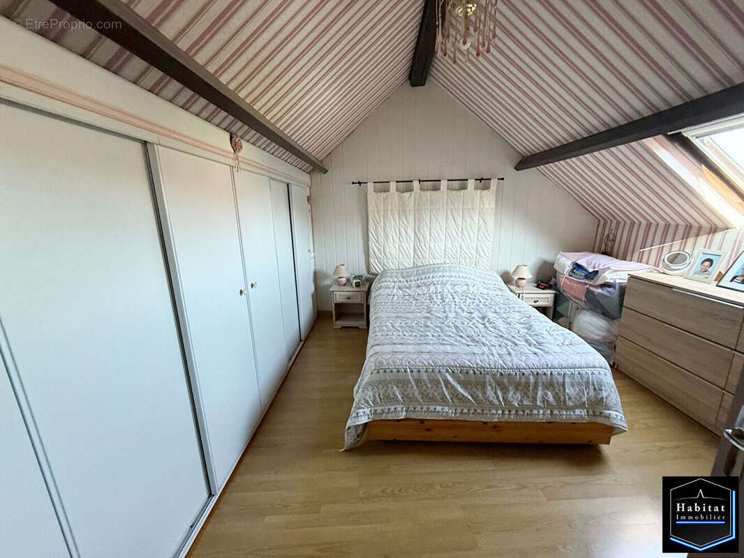 Maison à VER-SUR-LAUNETTE