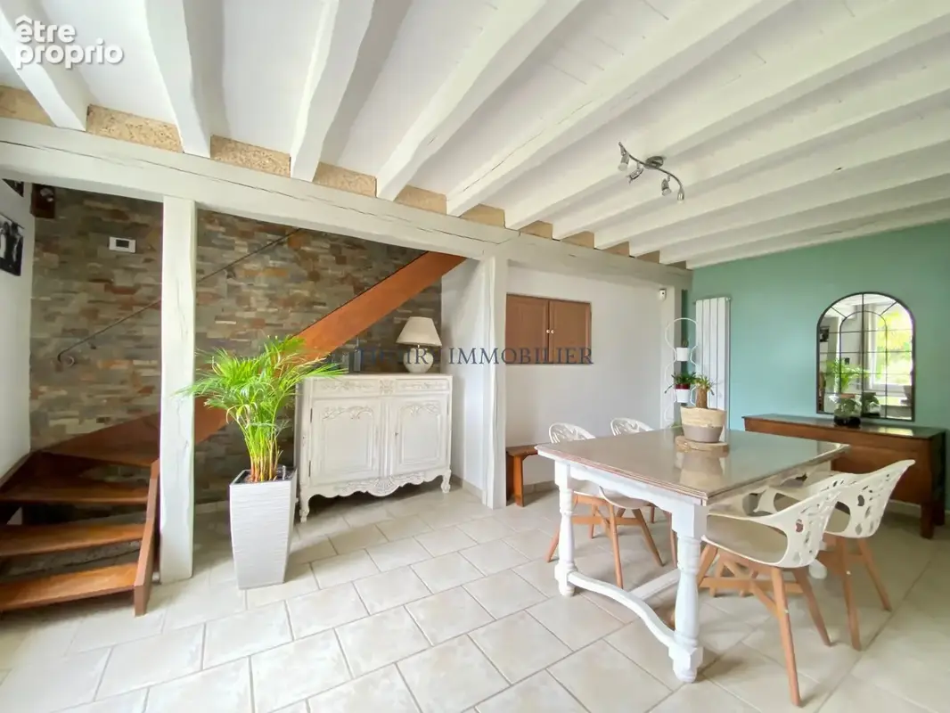 Maison traditionnelle de plain-pied sur sous-sol total et 1174 m2 de terrain. - photo 4