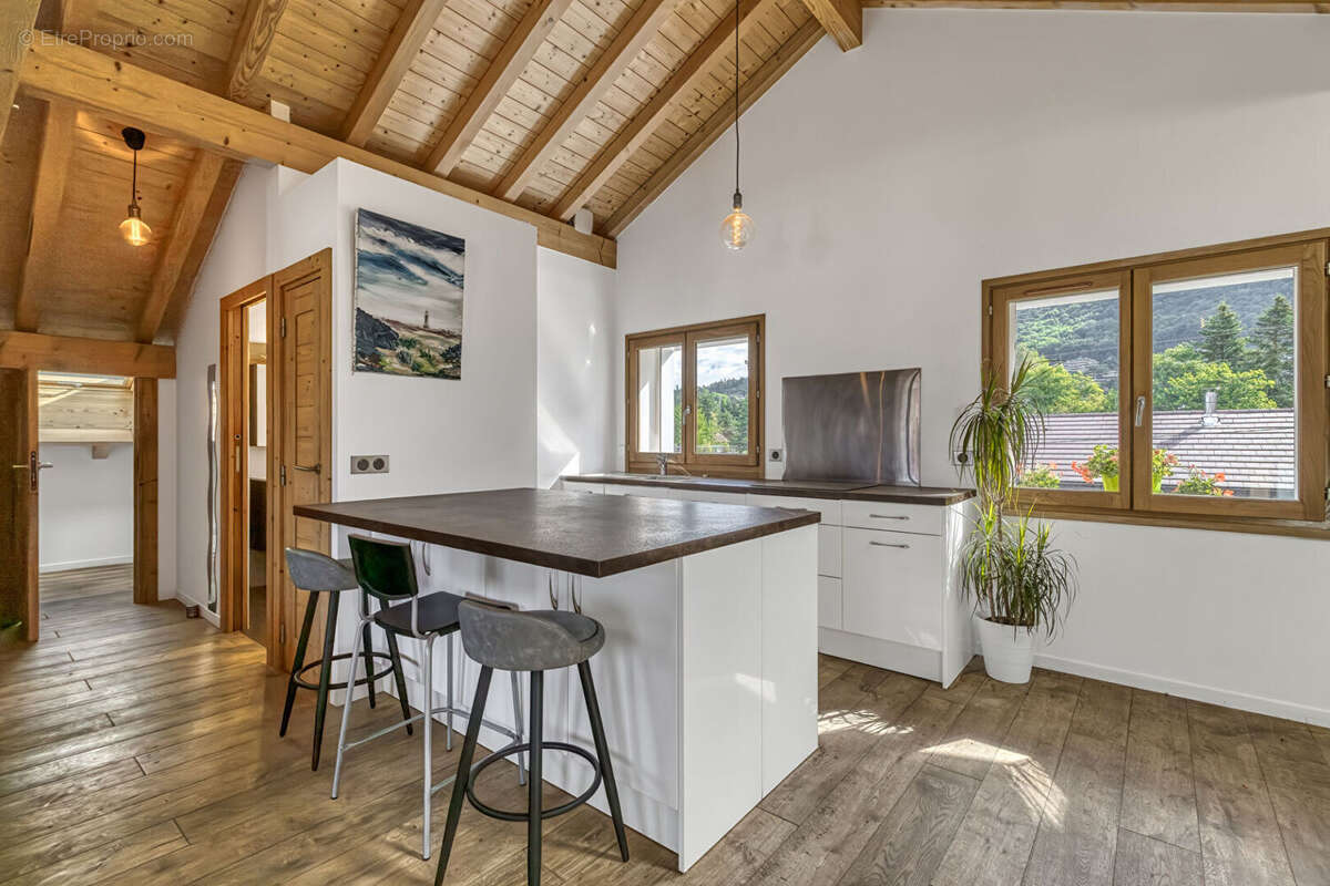 Appartement à ANNECY-LE-VIEUX