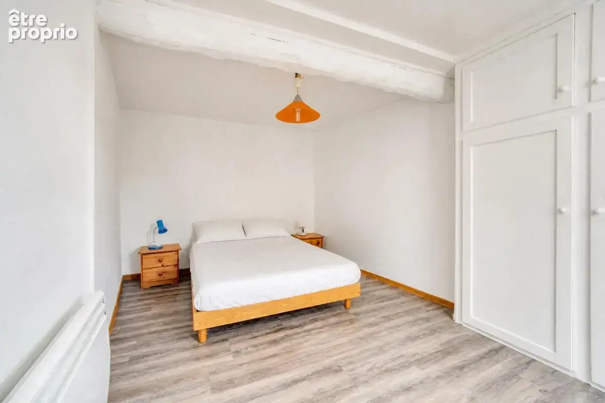 17700 VOUHÉ – ANCIENNE FORGE RÉNOVÉE – 239 M² - Gîte - Piscine - photo 3