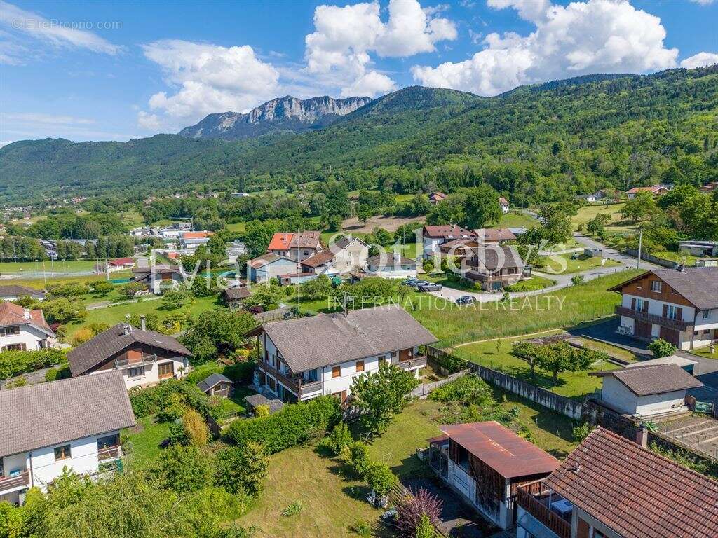 duplex apartment located on the top floor of a small residence in Lugrin - photo 10