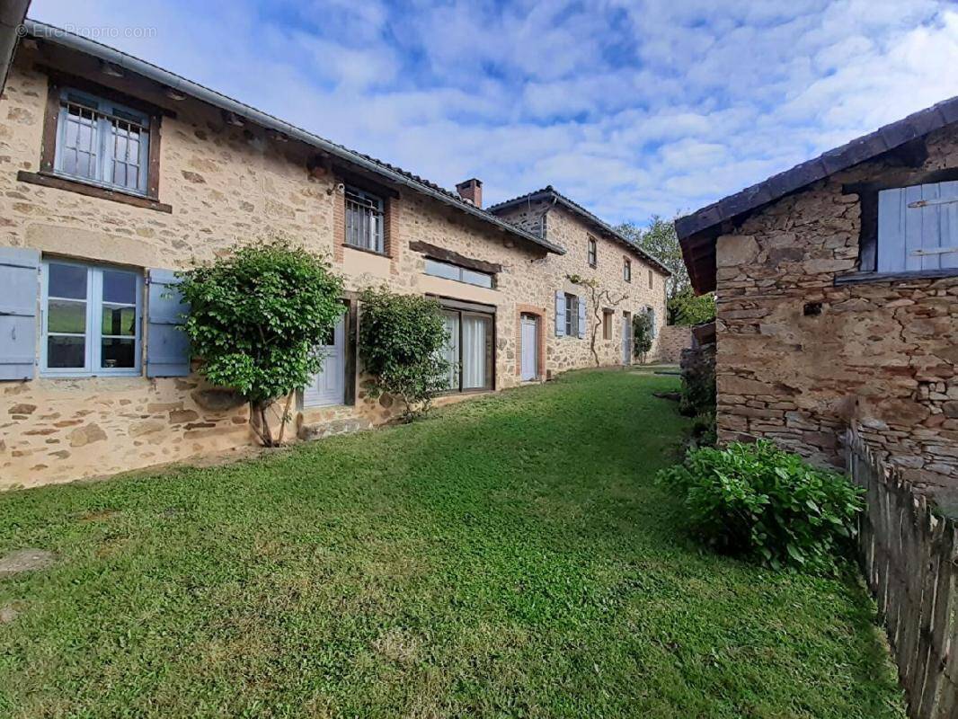 Maison à SAINT-PRIEST-SOUS-AIXE