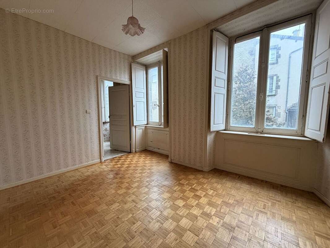 Appartement à SAINT-FLOUR