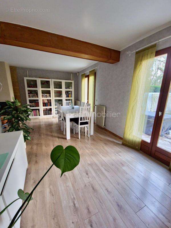 Maison à VAIRES-SUR-MARNE