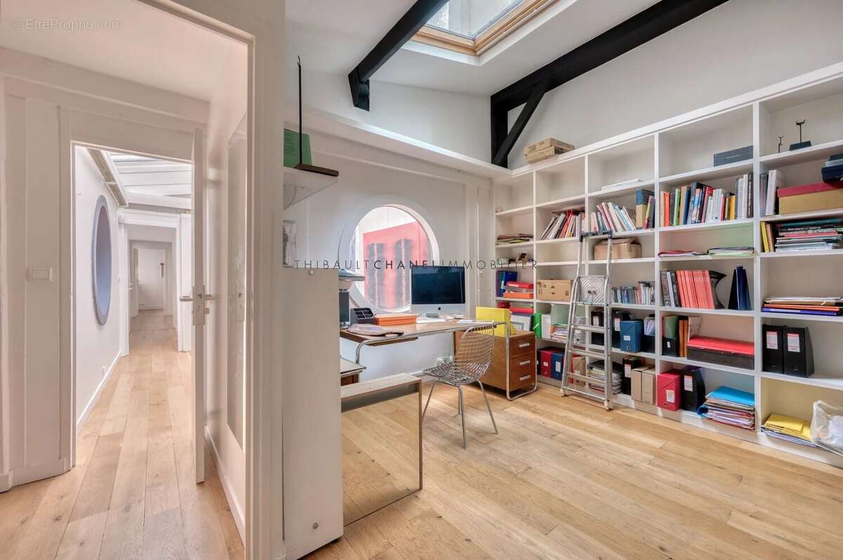 Appartement à PARIS-7E