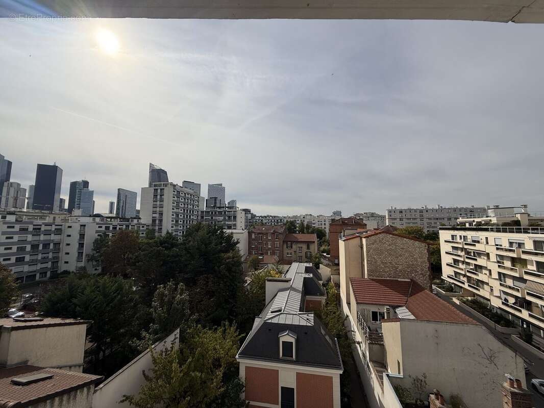 Appartement à COURBEVOIE