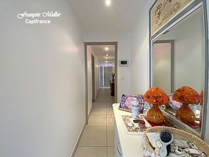 Appartement T4 96 m2 avec jardin au rez-de-chaussée d'une villa - photo 16