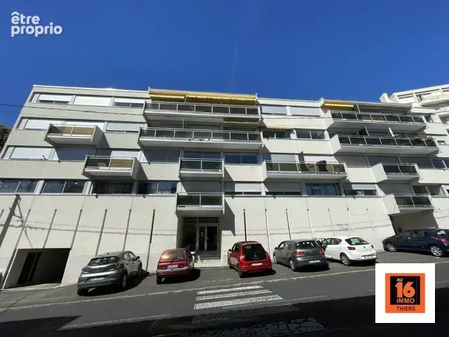 Appartement 2 pièces 42 m² à vendre à Thiers (63300) - photo 3