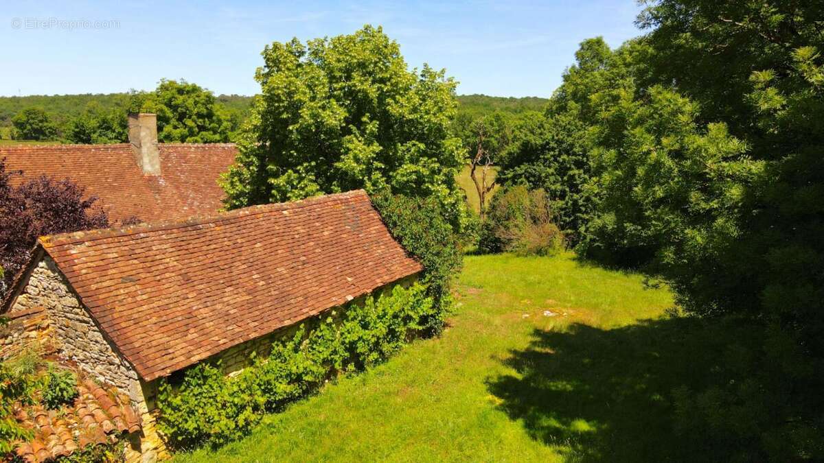 Hameau Saint Germain Des Pres 12 pièce(s) 310 m2 - photo 9