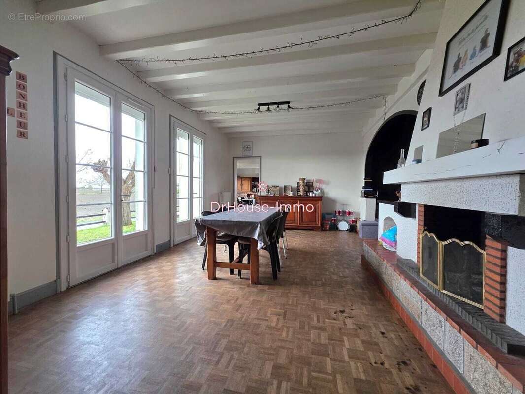 Maison à CHAILLE-LES-MARAIS