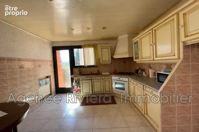 Maison 5 pièces 101 m² à vendre à La Ciotat (13600) - photo 2