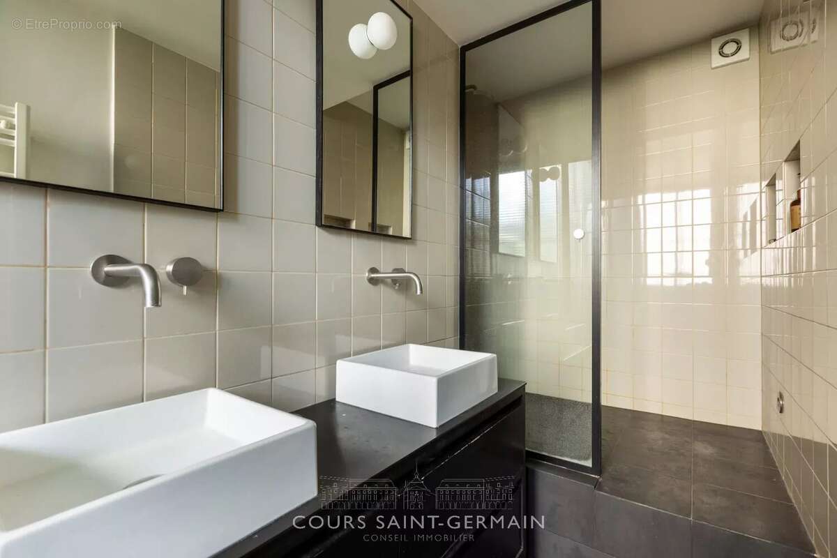 Appartement à PARIS-11E