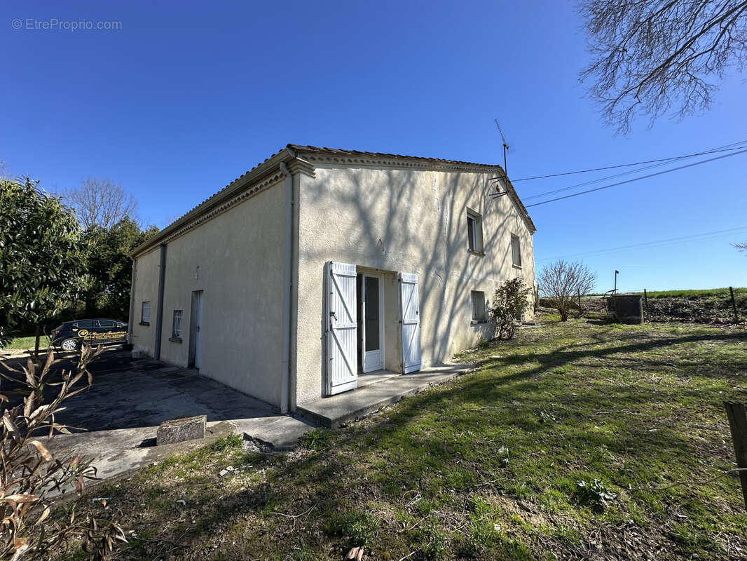 Maison à ESCASSEFORT