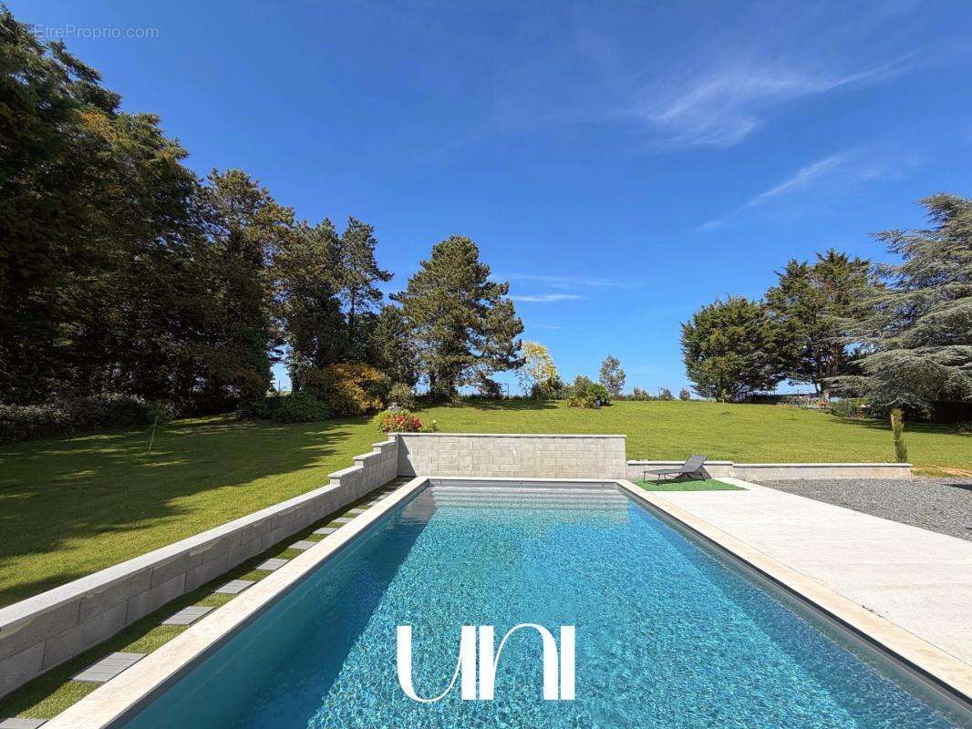 Belle maison T6 de 215m2 sur 3680 m2 de terrain avec piscine - photo 2