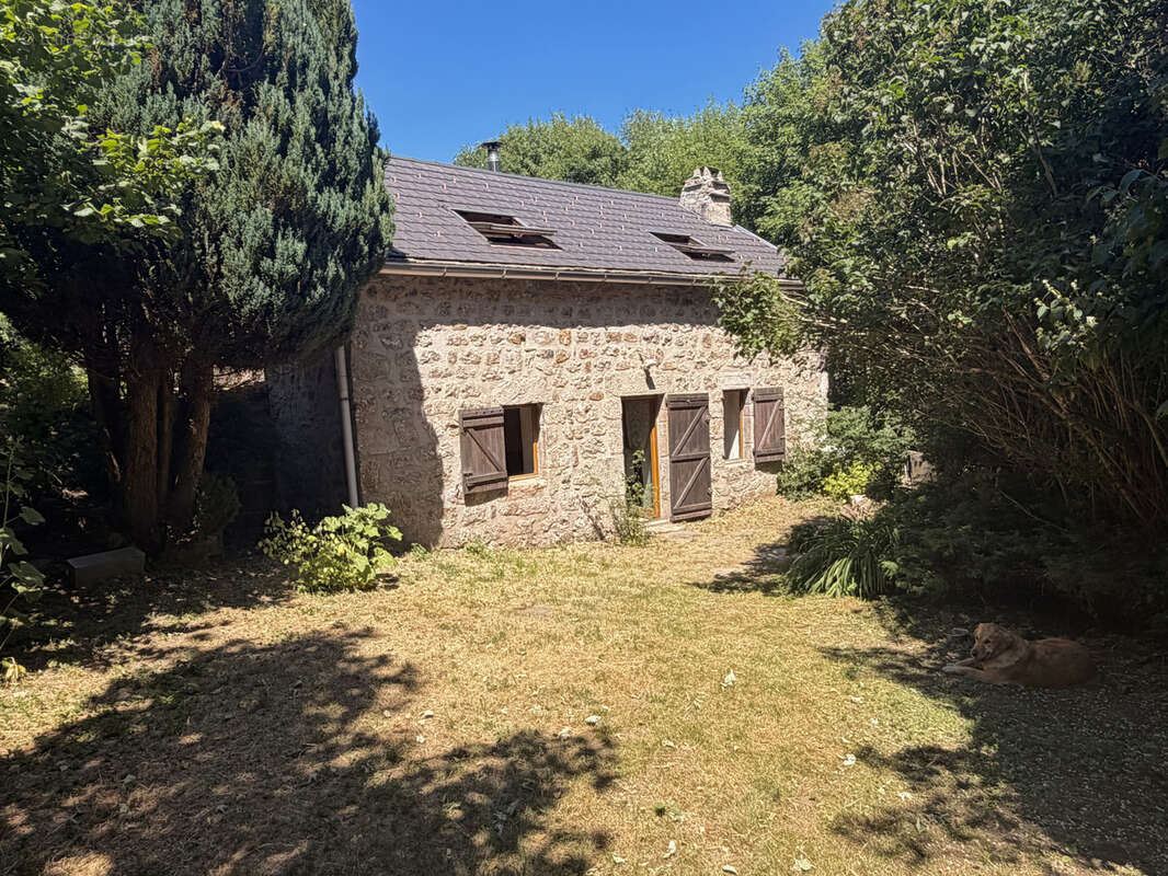 Ferme isolée sur 1 hectare à Devesset - photo 10