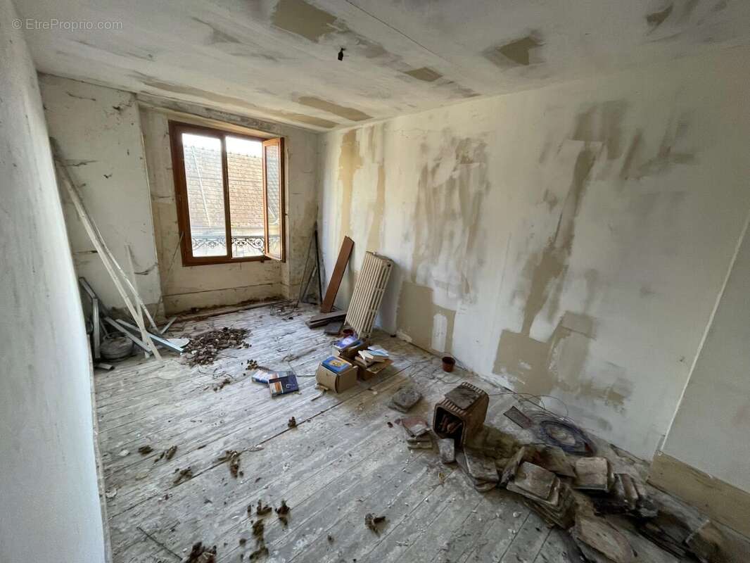 Maison 128 m² à Crouy-Sur-Ourcq  - photo 5