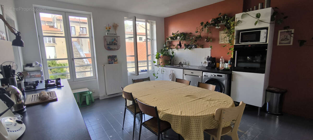 Appartement à SAINT-ETIENNE
